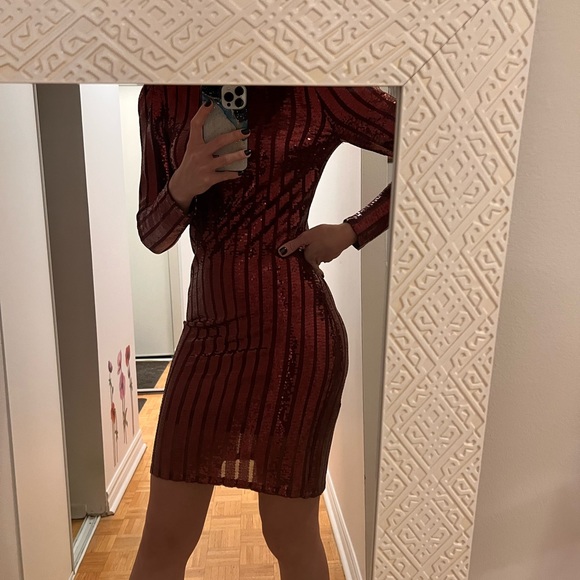 Beautiful sequin dress - Picture 3 of 9